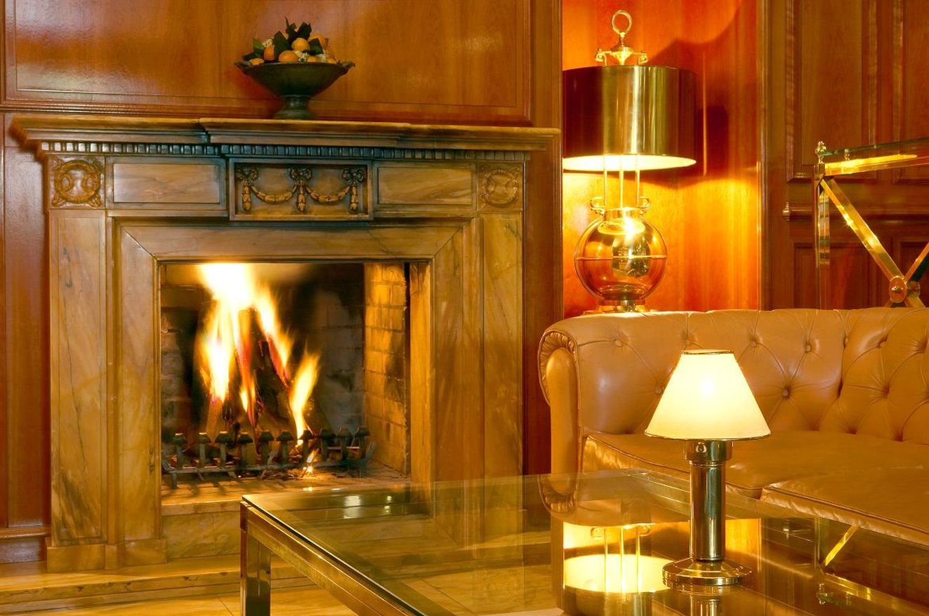 Colombi Hotel Fryburg Bryzgowijski Wnętrze zdjęcie A fireplace in a hotel
