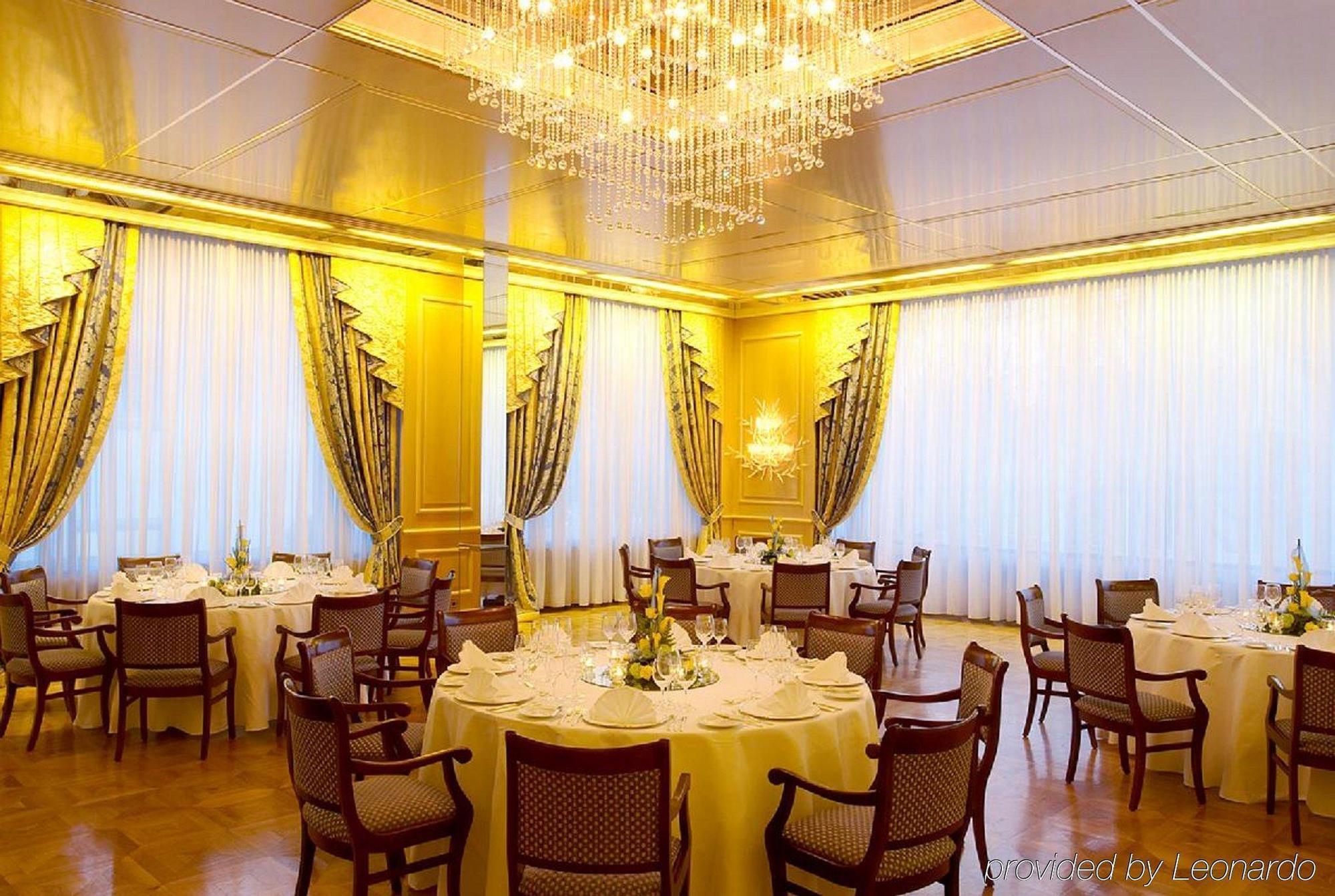 Colombi Hotel Fryburg Bryzgowijski Udogodnienia zdjęcie The interior of the restaurant