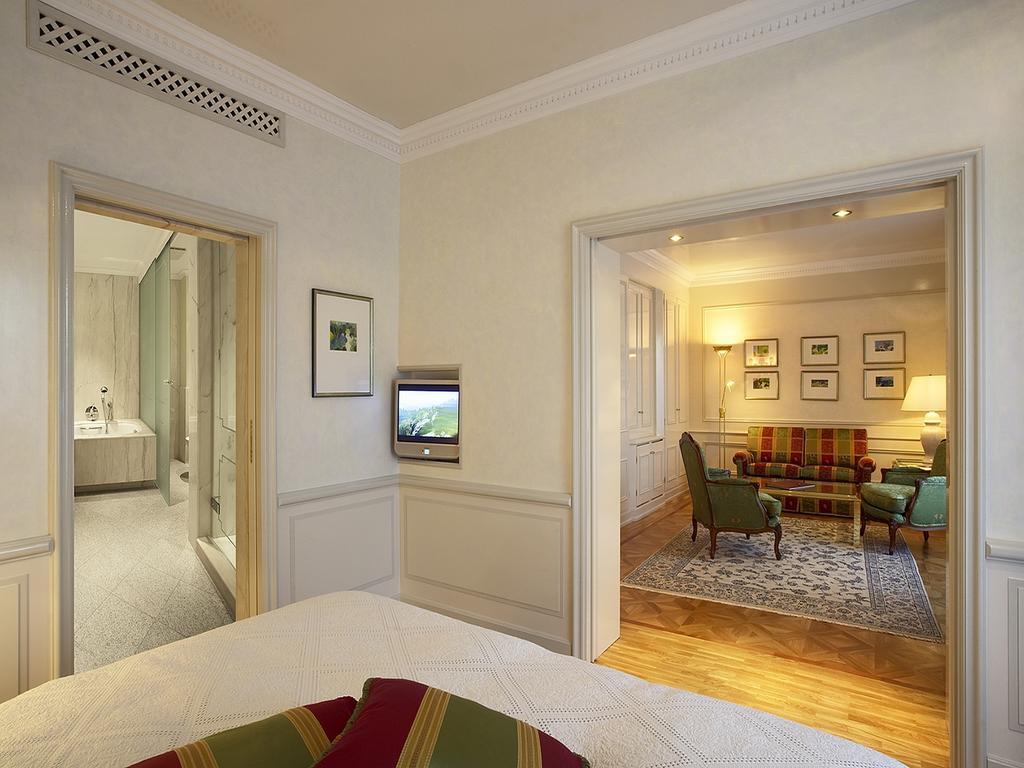 Colombi Hotel Fryburg Bryzgowijski Zewnętrze zdjęcie A suite at the hotel