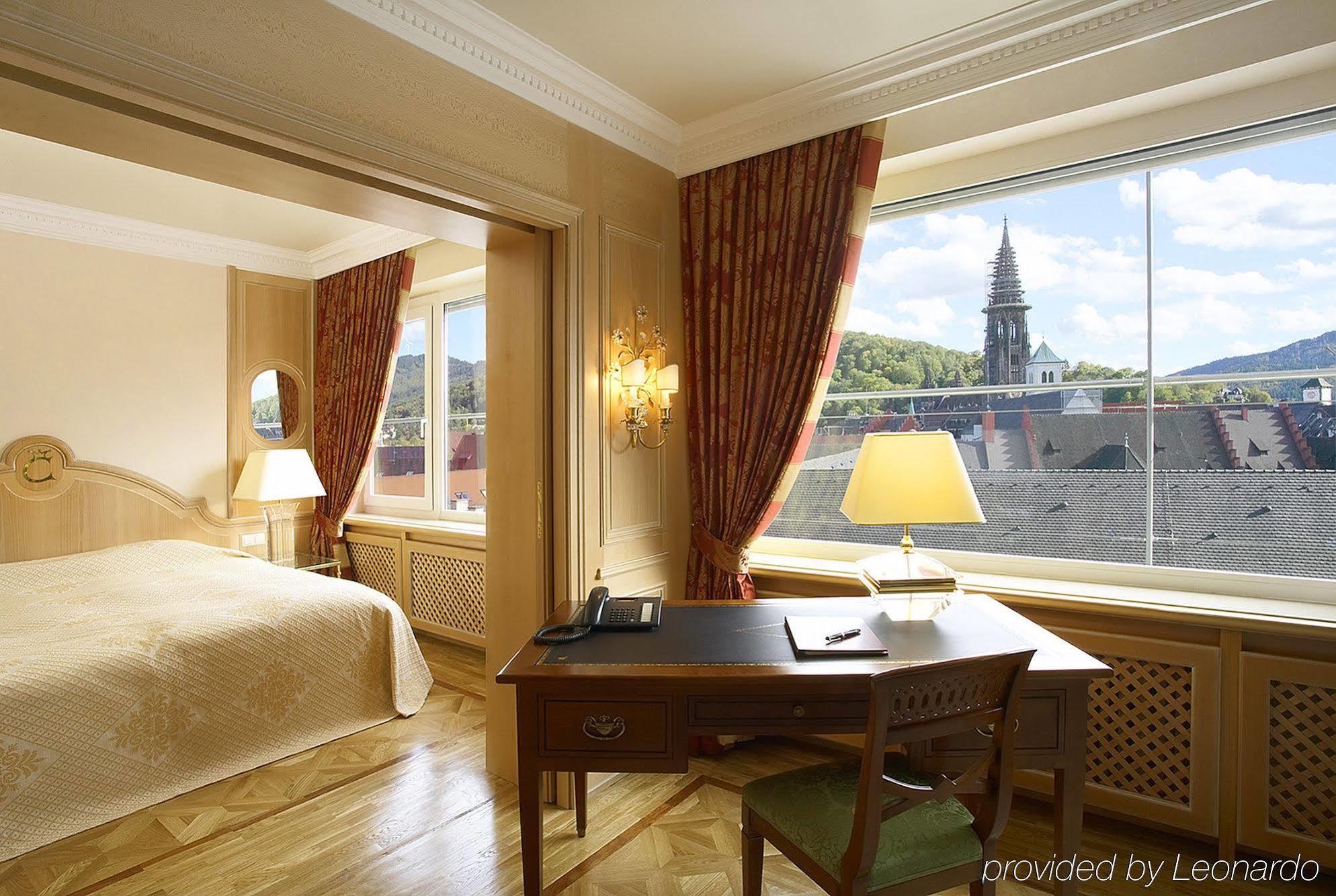 Colombi Hotel Fryburg Bryzgowijski Zewnętrze zdjęcie Suite at the InterContinental Budapest